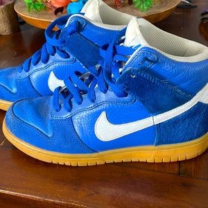 Nike Dunks Very Unique